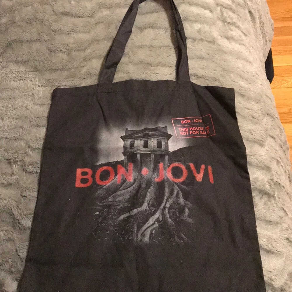 Tote bag